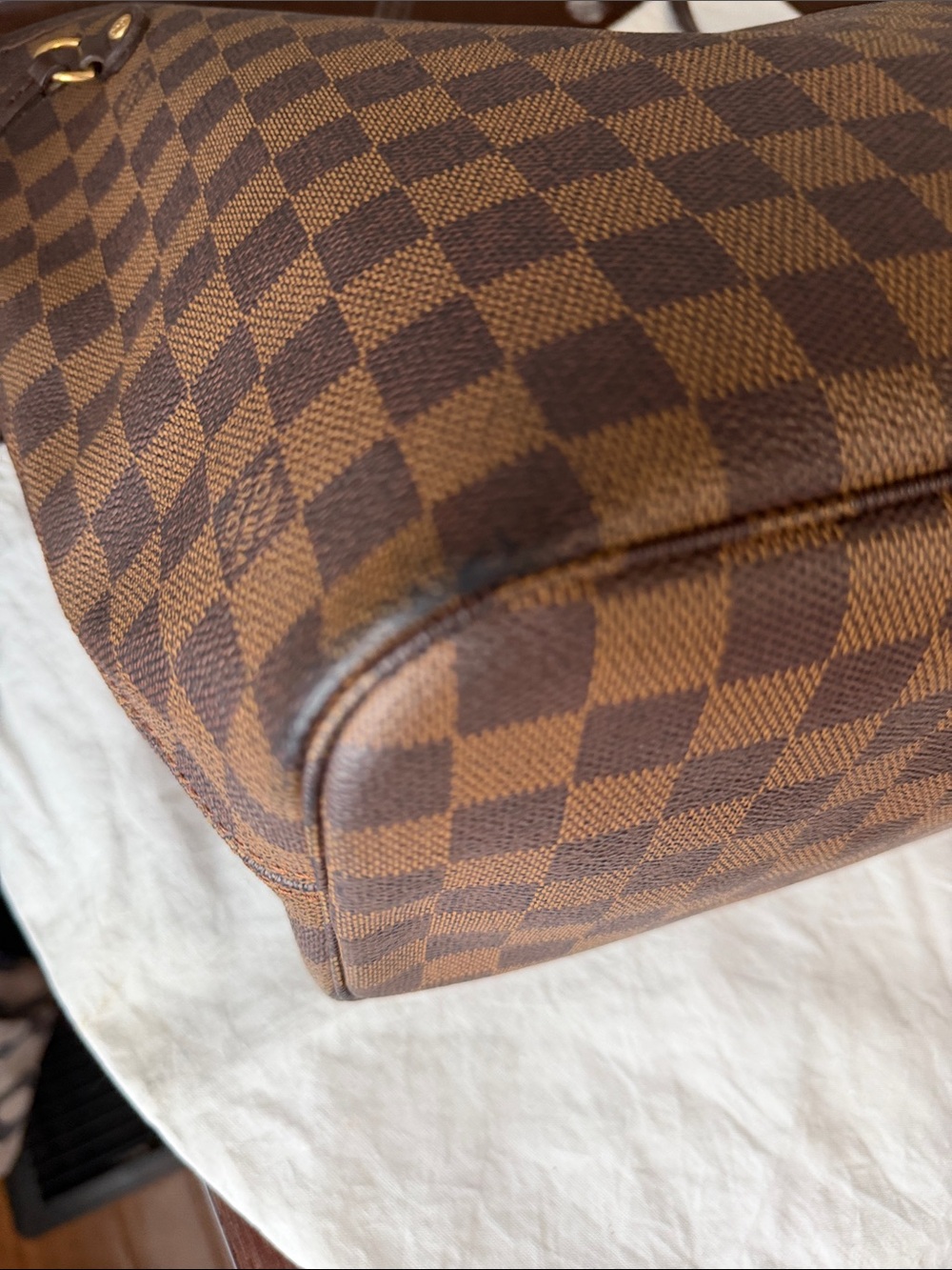 Authentic LOUIS VUITTON Neverfull MM size in Damier Ebene - Picture 12 of 16
